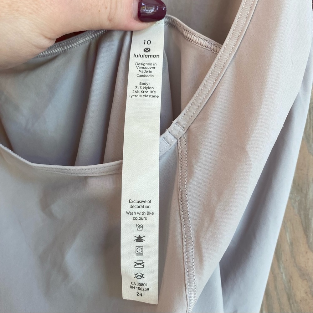 Lululemon Athletica Grey Call it a Tie Tank Top Shirt Women’s size 10 - Picture 7 of 7